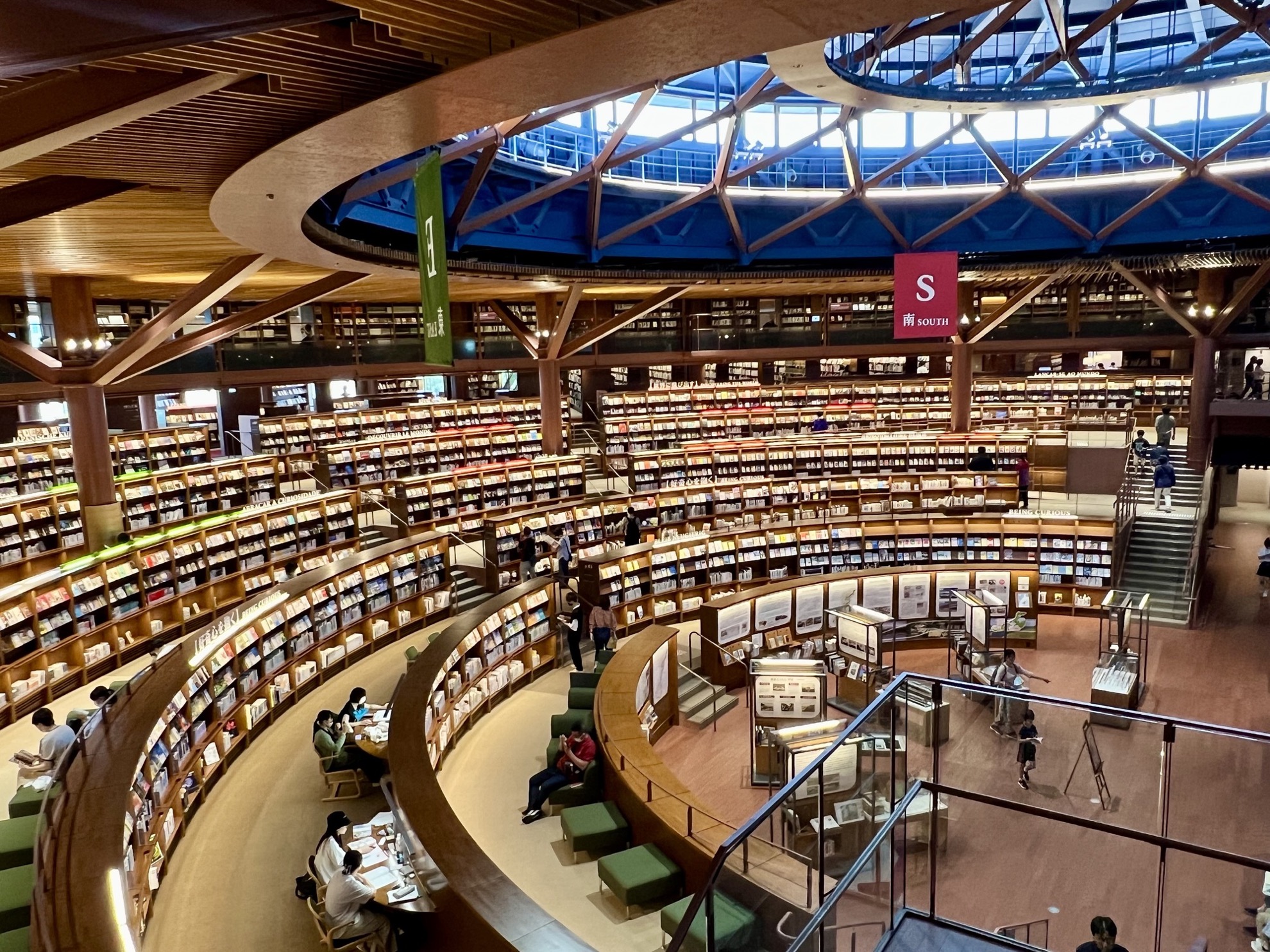 木造建築の代表的構造材 杉 その特徴とデザイン事例